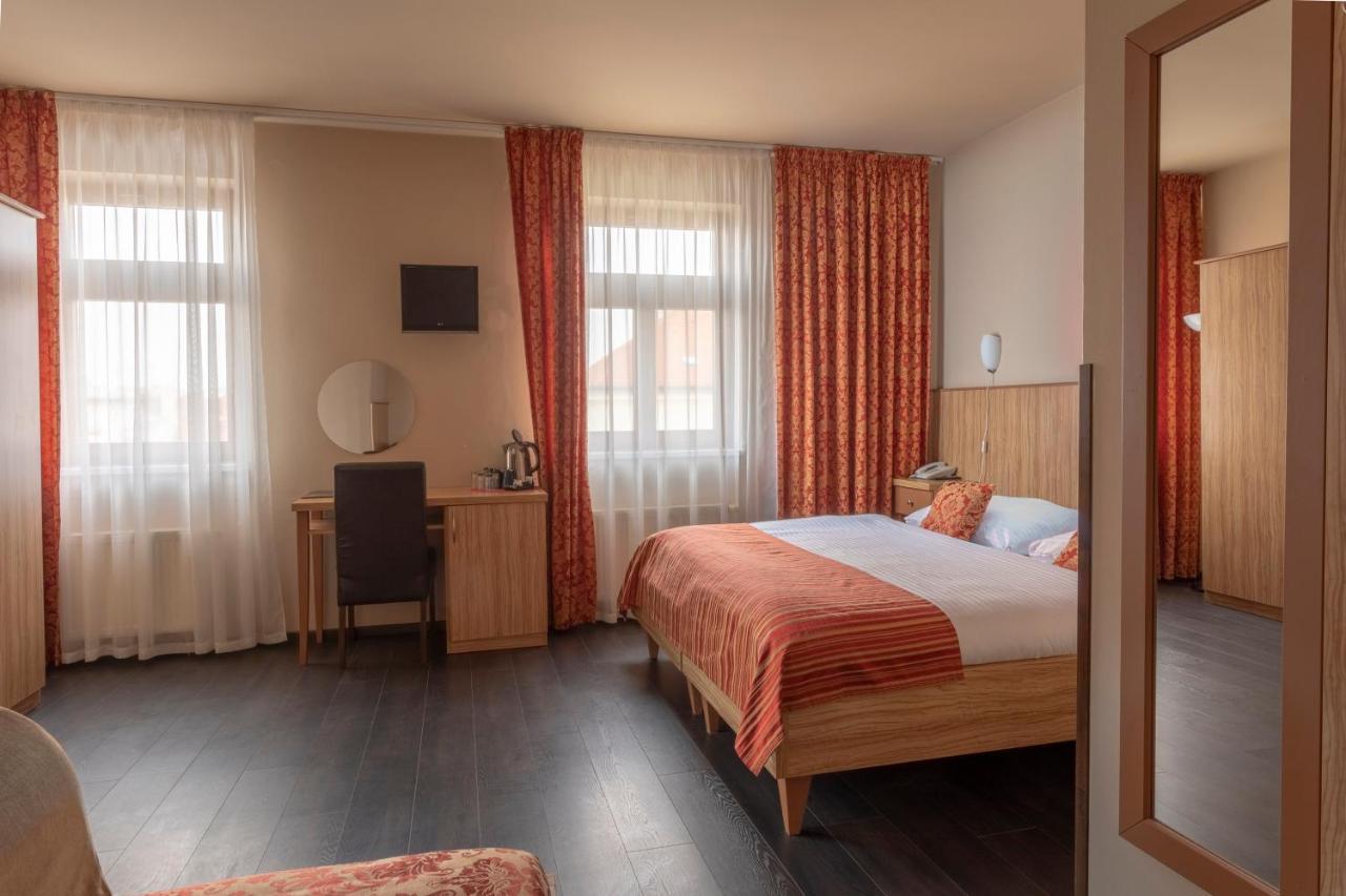 Hotel Superior Prague Exterior photo